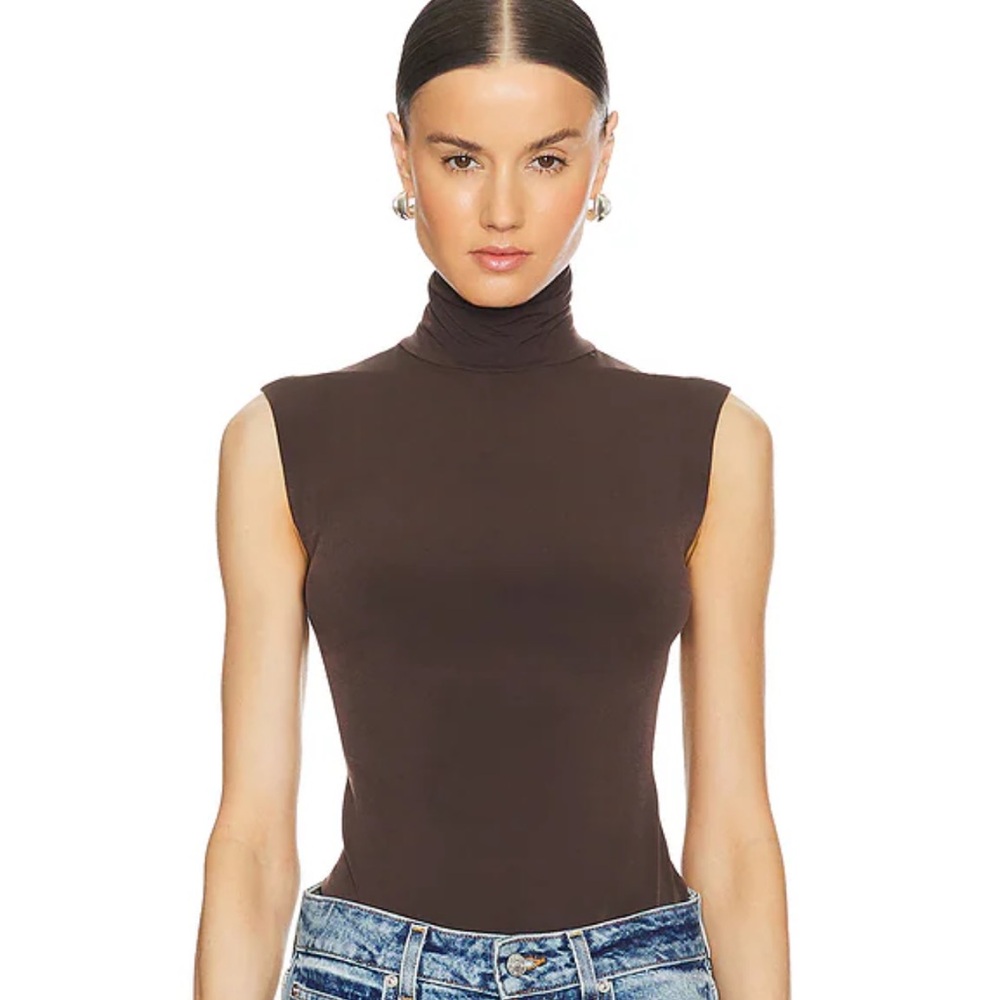 Pink Slim Fit Sleeveless Turtleneck Top